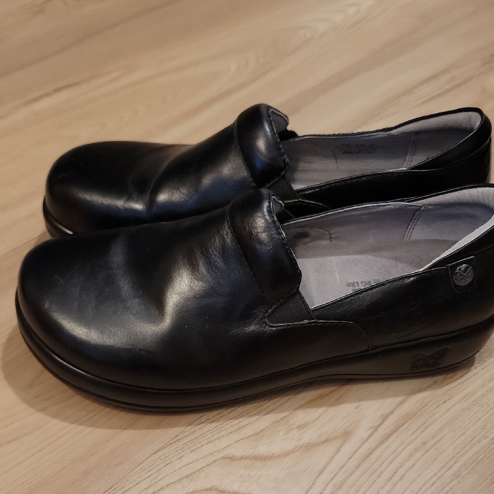 Alegria Women's Black Slip-On Shoes